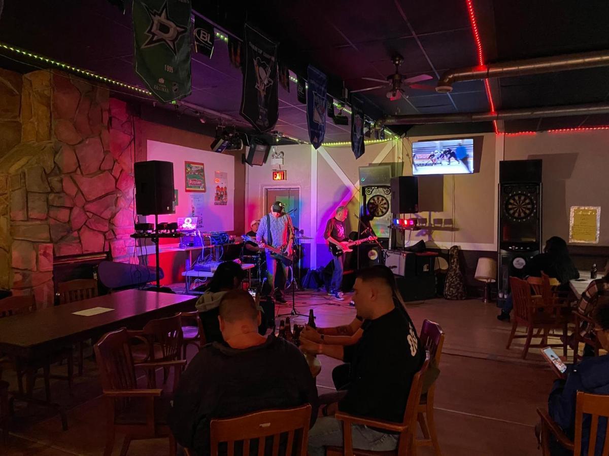 Rosthern Hotel Bagian luar foto