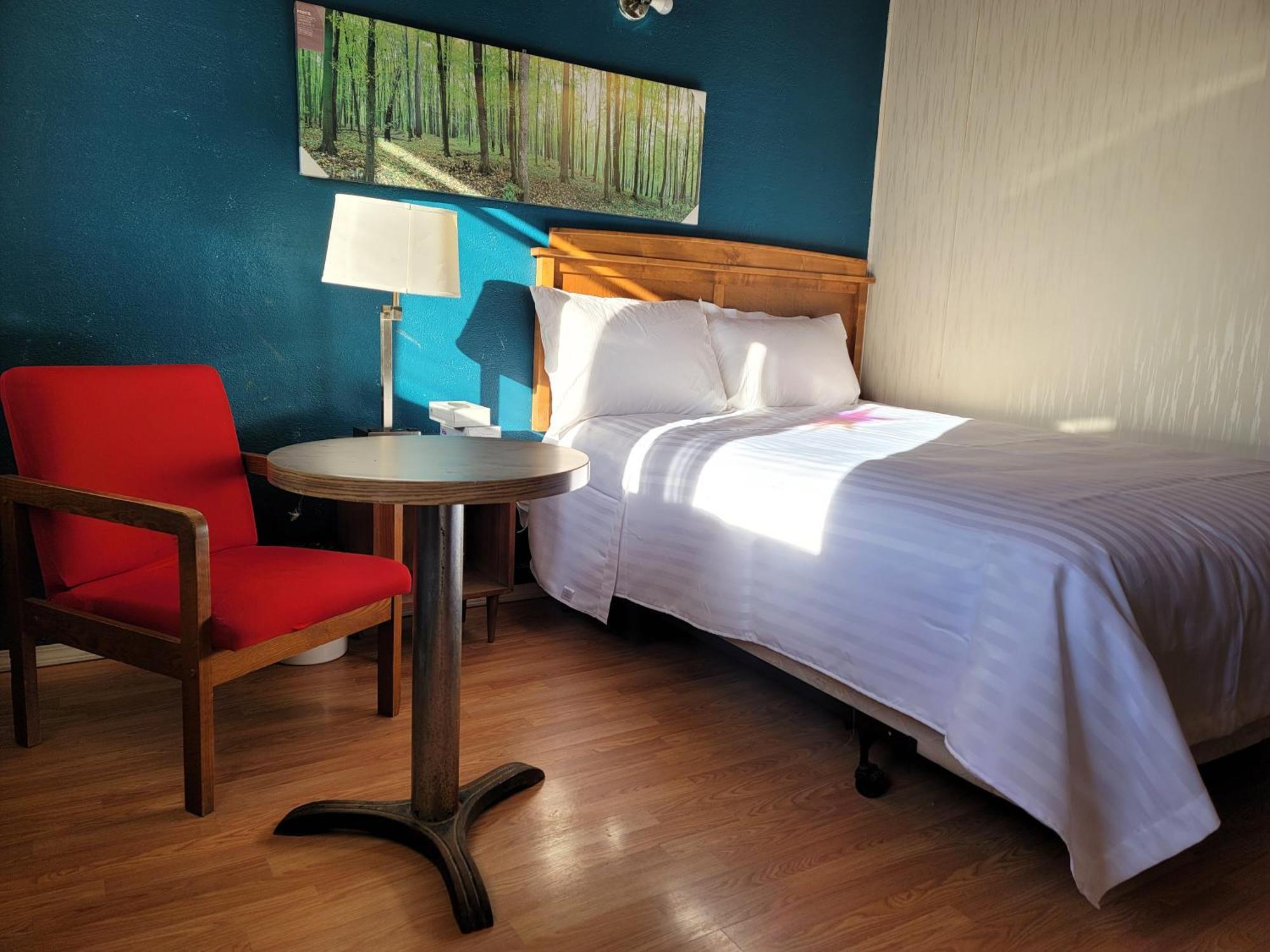 Rosthern Hotel Bagian luar foto