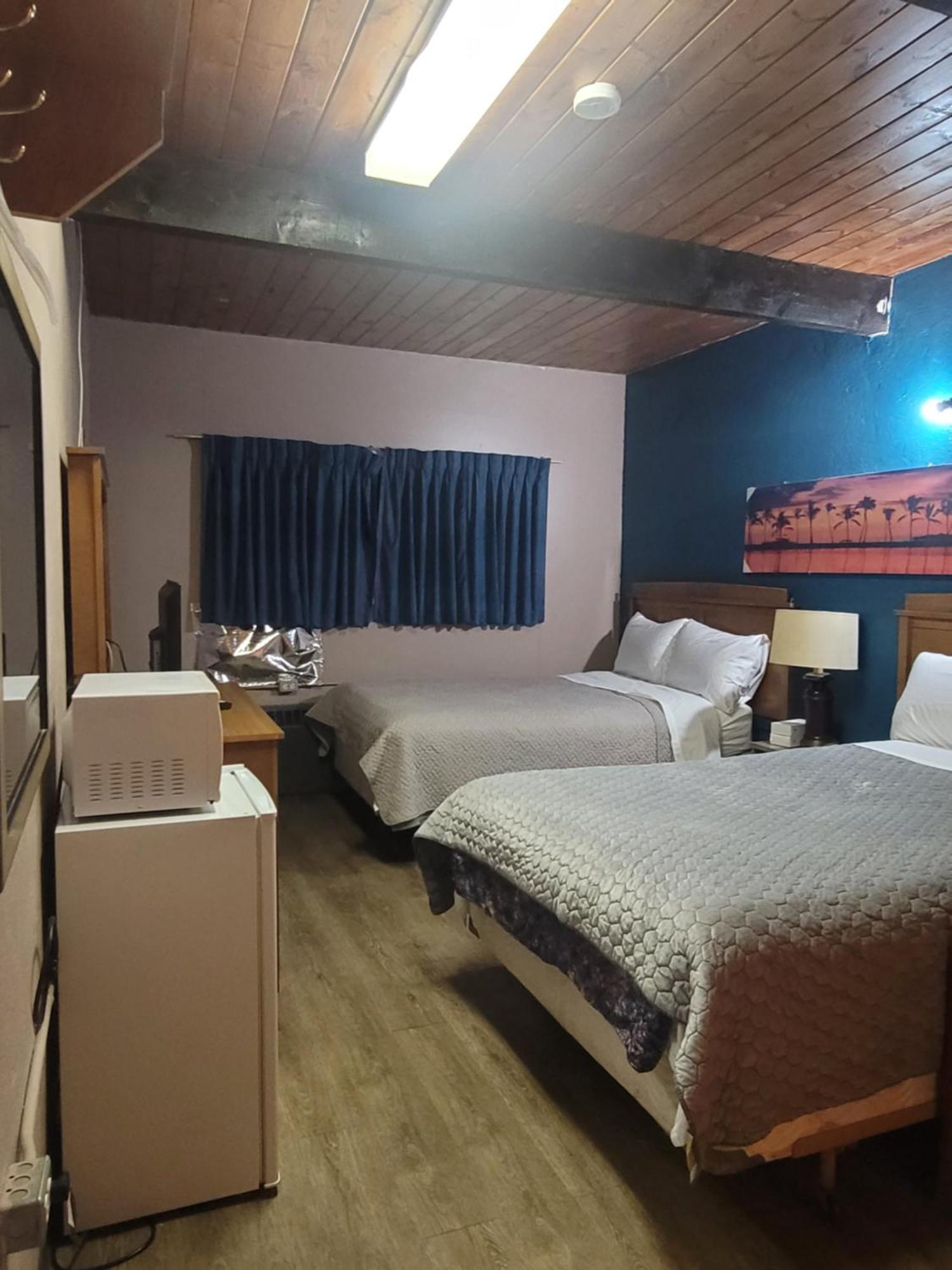 Rosthern Hotel Bagian luar foto